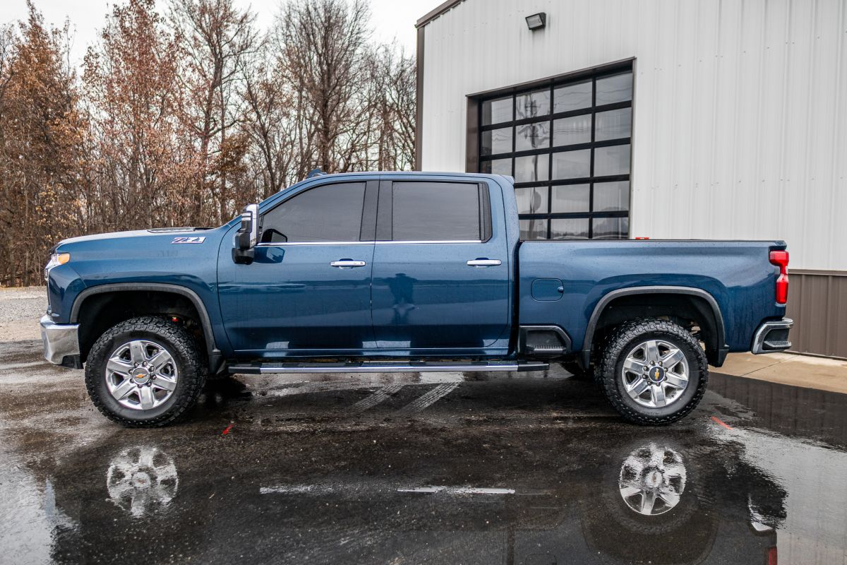 2022 Chevrolet Silverado 3500HD LTZ photo 2