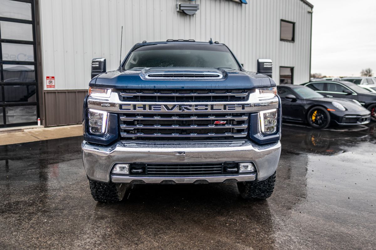 2022 Chevrolet Silverado 3500HD LTZ photo 6