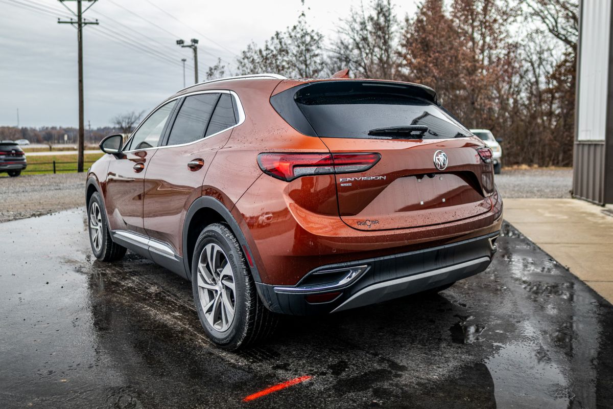 2021 Buick Envision Essence photo 3