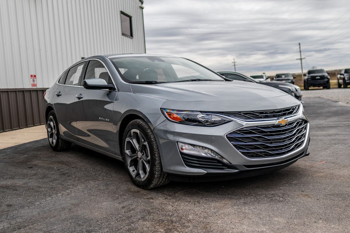 2025 Chevrolet Malibu 1LT photo 6